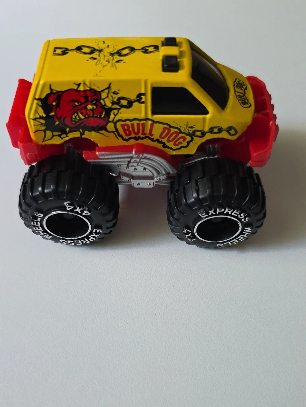Hot Wheels Monster Trucks DEMO DERBY All Beefed Up Burger And #68 Monster Trucks